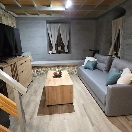 Apartment In Zia Asfendiou