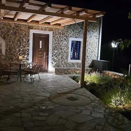 Apartment In Zia Asfendiou